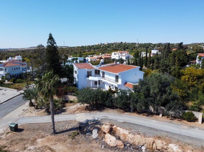 Image No.1-5 Bed Villa for sale