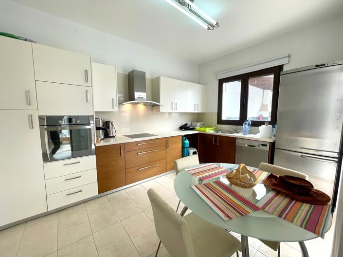 Image No.14-Villa de 4 chambres à vendre à Larnaca