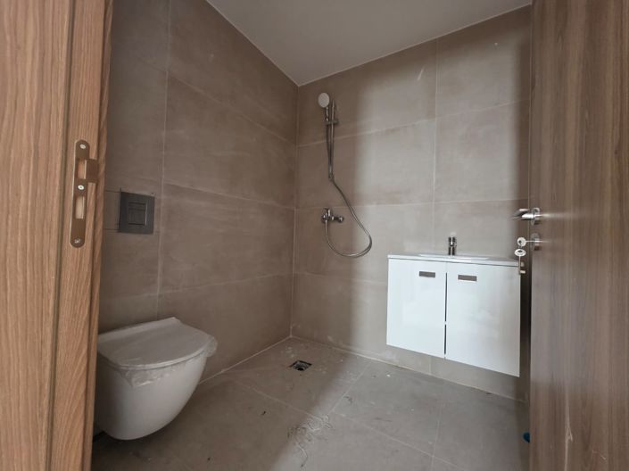 Image No.24-2 Bed Apartment for sale