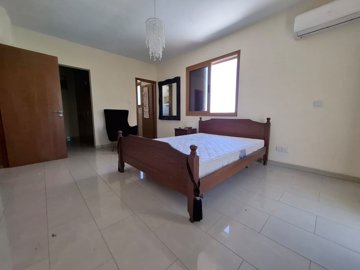 1-4-bed-villa-in-oroklini-9515-8
