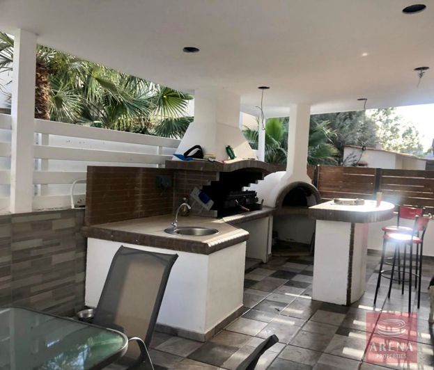 Image No.3-4 Bed Villa for sale