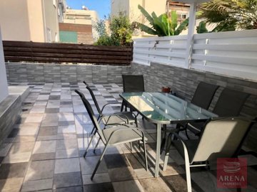 6-villa-in-oroklini-8421