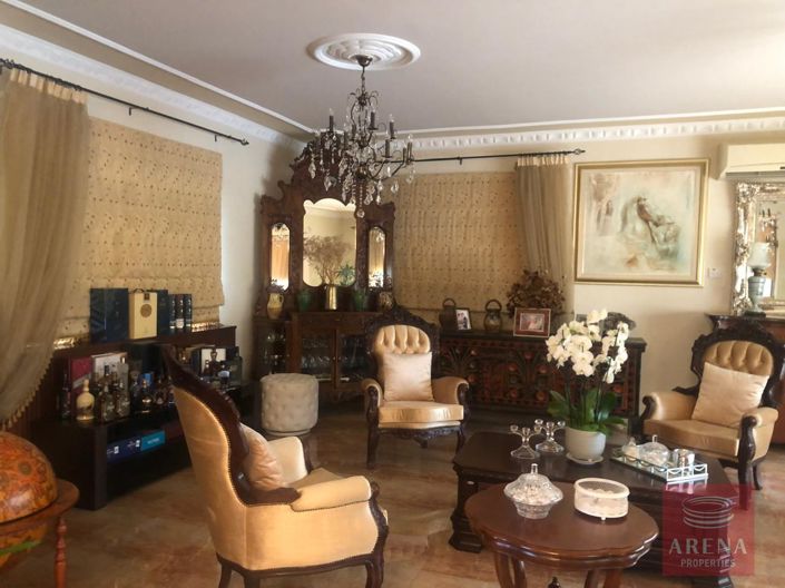 Image No.10-Villa de 6 chambres à vendre à Larnaca