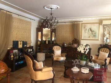 10-4-bed-villa-in-dekelia-8422