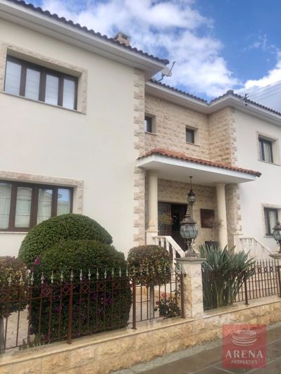 Image No.7-Villa de 6 chambres à vendre à Larnaca