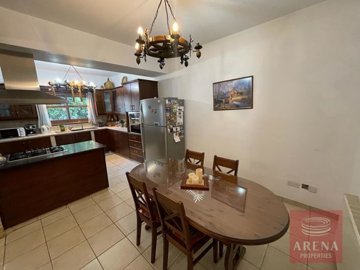 9-4-bed-villa-aradippou-7457