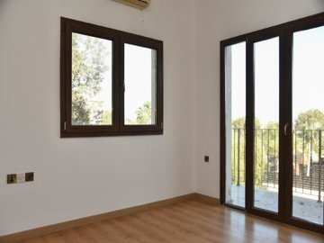 1-villa-in-ayia-thekla-9653-12