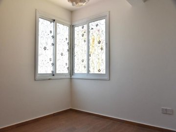 1-1-bed-apt-in-oroklini-9692-6