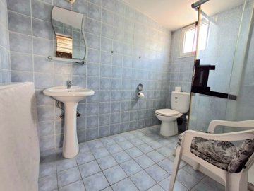 1-apartment-in-makenzy-9728-5