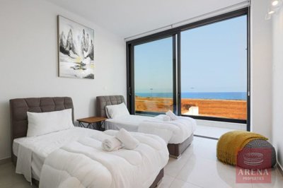 15-villa-in-ayia-thekla-8949