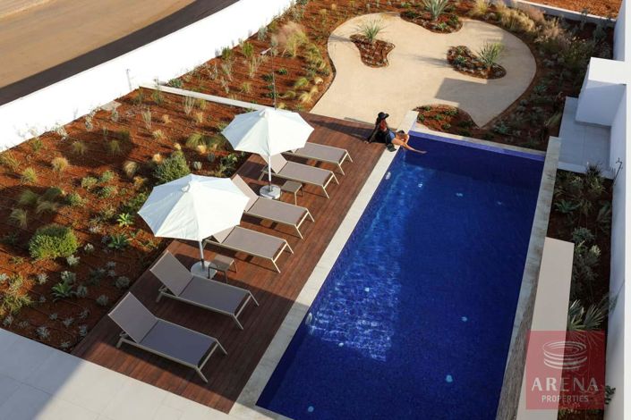 Image No.2-Villa de 5 chambres à vendre à Famagusta