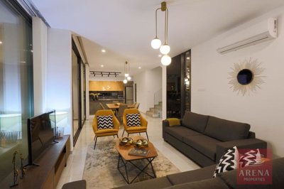 6-villa-in-ayia-thekla-8949