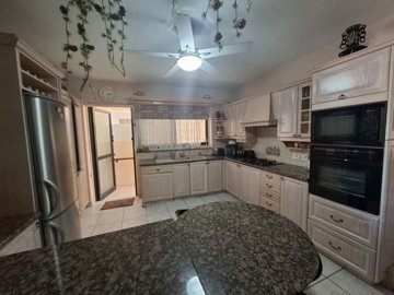 1-house-in-vergina-9777-5