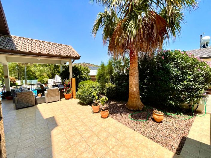 Image No.10-Villa de 4 chambres à vendre à Larnaca