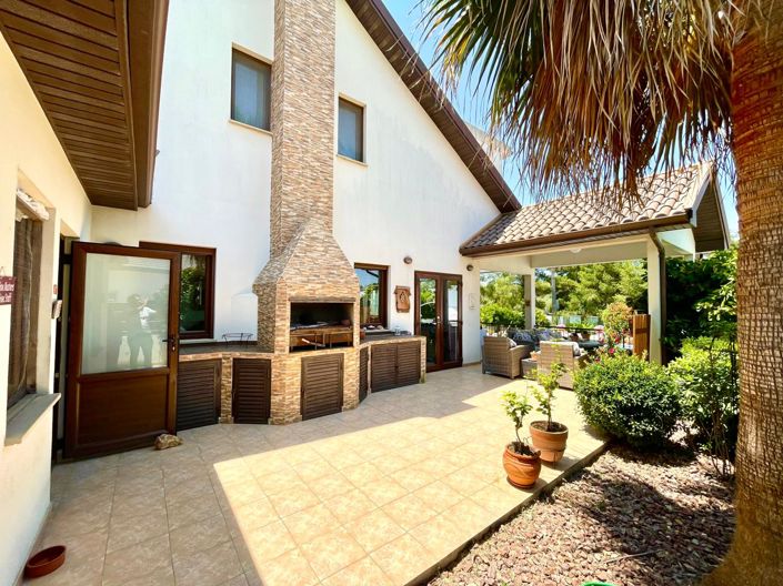 Image No.12-Villa de 4 chambres à vendre à Larnaca