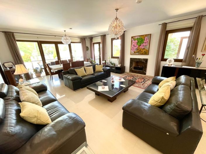 Image No.20-Villa de 4 chambres à vendre à Larnaca