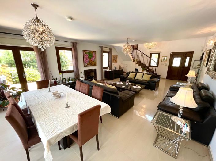 Image No.23-Villa de 4 chambres à vendre à Larnaca