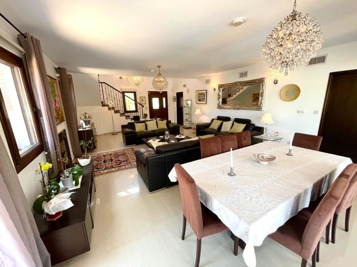 Image No.24-Villa de 4 chambres à vendre à Larnaca