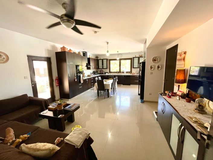 Image No.28-Villa de 4 chambres à vendre à Larnaca