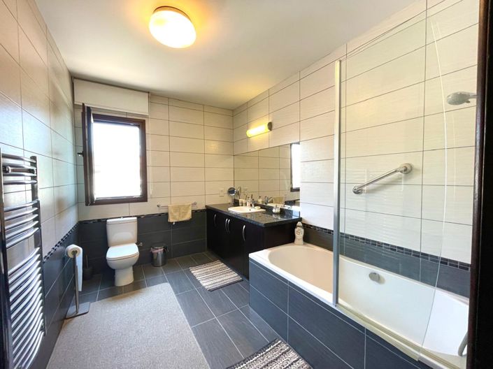 Image No.40-Villa de 4 chambres à vendre à Larnaca