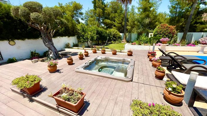 Image No.5-Villa de 4 chambres à vendre à Larnaca