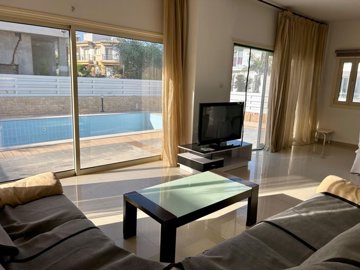 1-villa-in-oroklini-9789-10-scaled