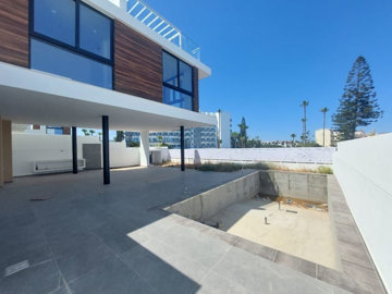 1-villa-in-protaras-9786-6