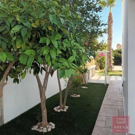 8-3-bed-villa-in-pervolia-8419