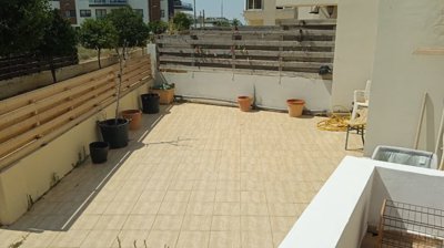 1-apt-livadia-9912-2