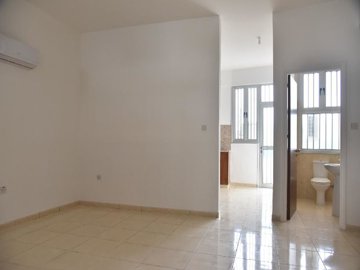 1-apt-tsakilero-10156-9
