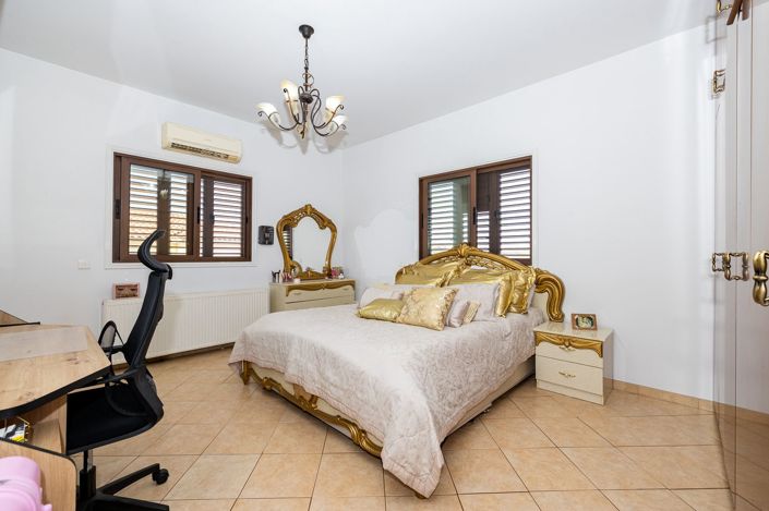 Image No.32-Villa de 4 chambres à vendre à Larnaca