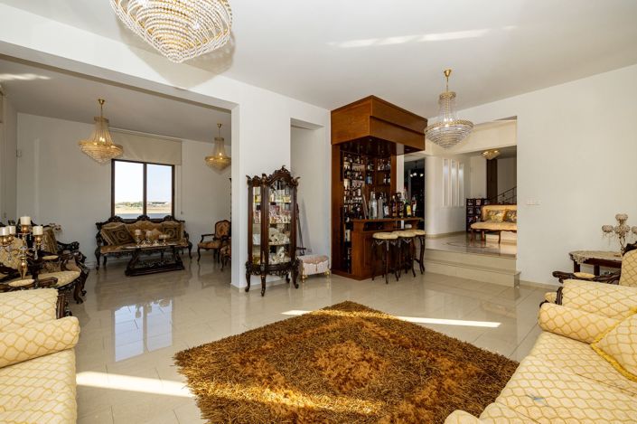 Image No.33-Villa de 4 chambres à vendre à Larnaca