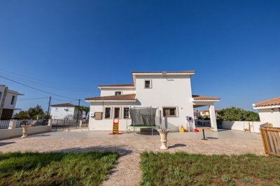 9-5-bed-villa-kiti-10152