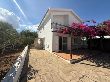 1-villa-in-pernera-10261-2