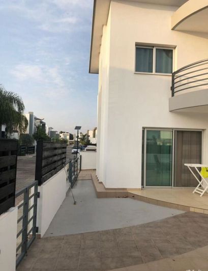 Image No.20-3 Bed Villa for sale