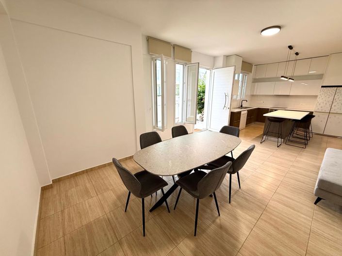 Image No.22-Villa de 4 chambres à vendre à Larnaca