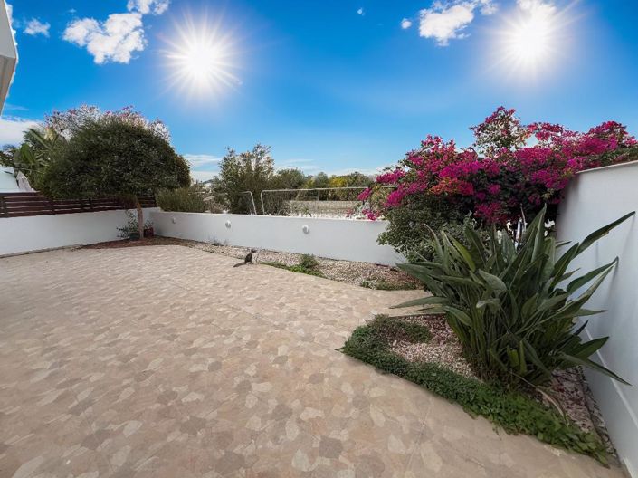 Image No.7-Villa de 4 chambres à vendre à Larnaca