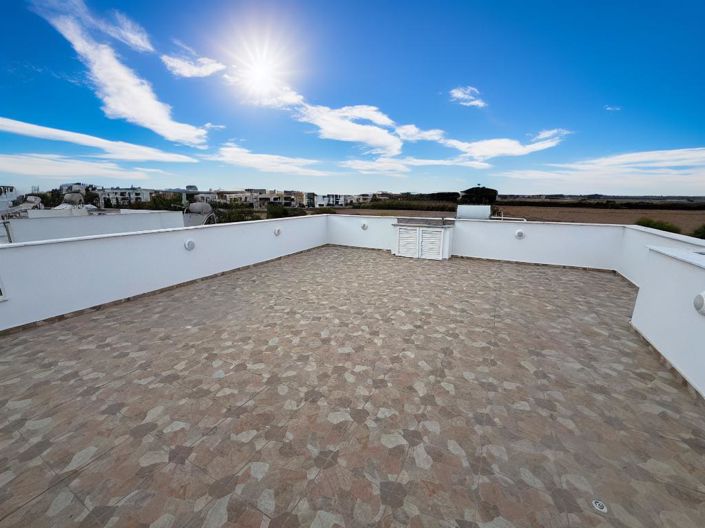 Image No.9-Villa de 4 chambres à vendre à Larnaca