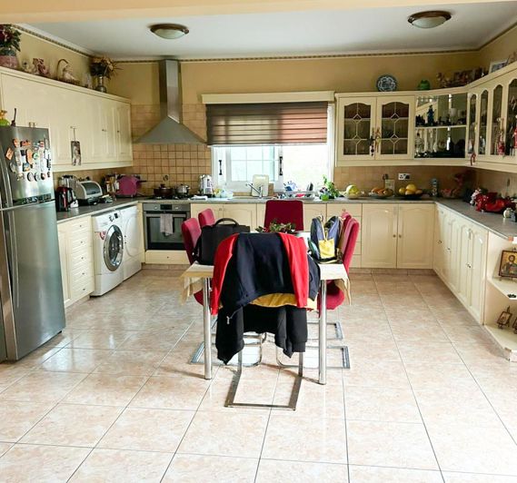 Image No.12-Villa de 4 chambres à vendre à Larnaca