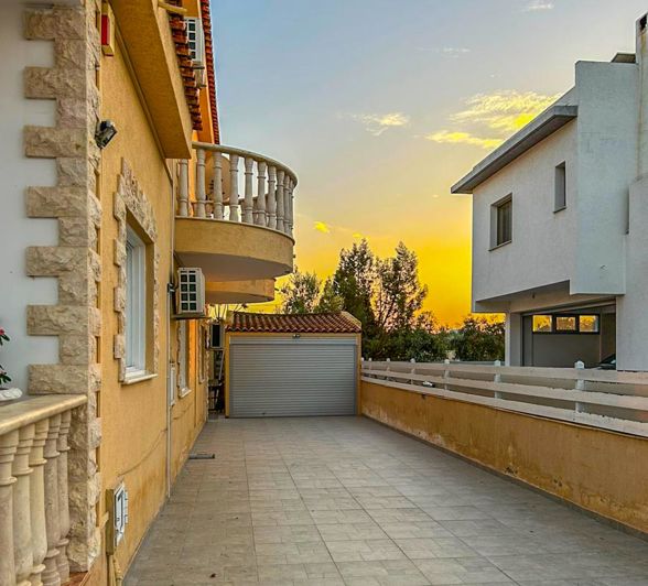 Image No.17-Villa de 4 chambres à vendre à Larnaca