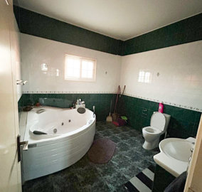 1-house-in-ormiia-10442-4