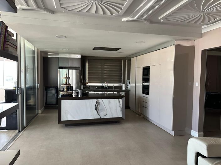 Image No.17-3 Bed Apartment for sale