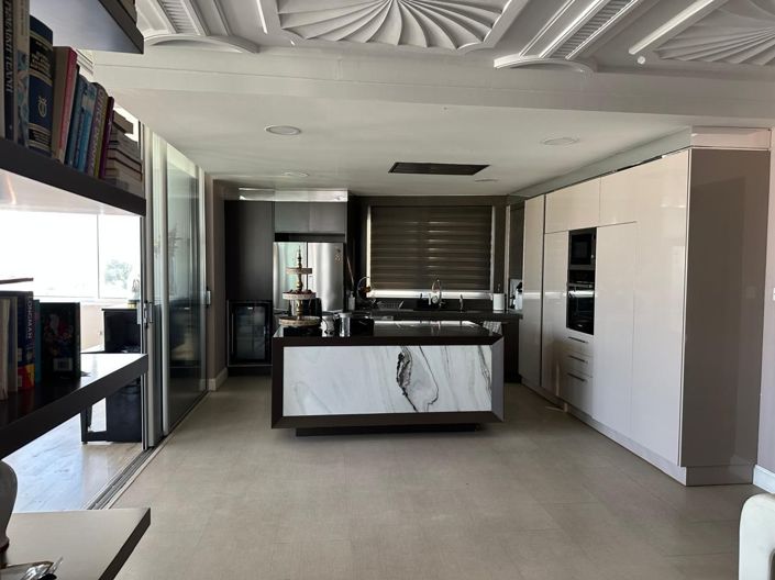 Image No.30-3 Bed Apartment for sale