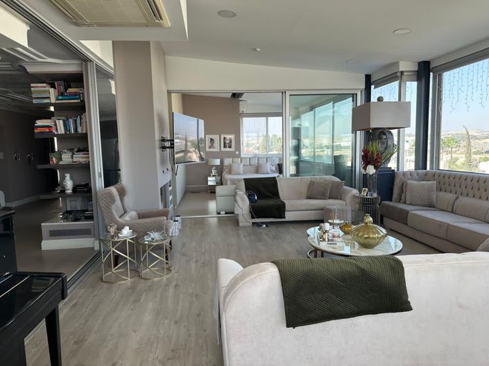 Image No.40-3 Bed Apartment for sale