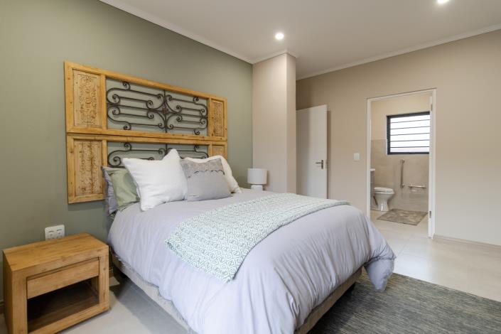 Image No.9-2 Bed House for sale