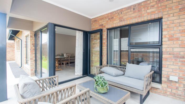 Image No.8-2 Bed House for sale