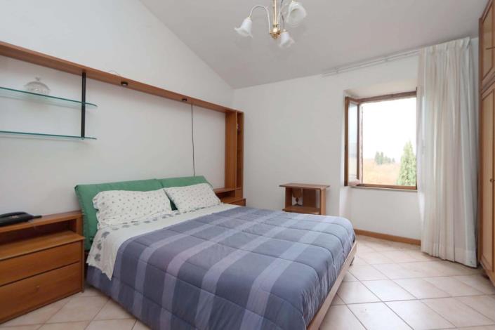 Image No.11-2 Bed House for sale