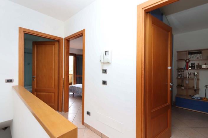 Image No.23-3 Bed Apartment for sale