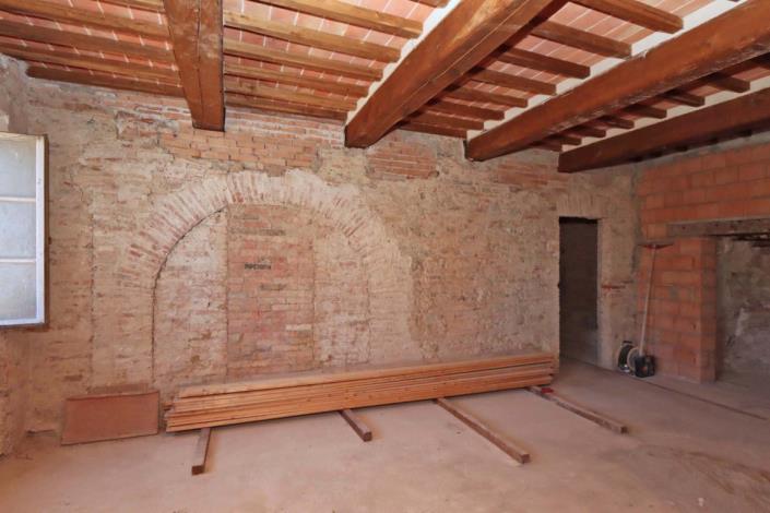 Image No.18-7 Bed House for sale