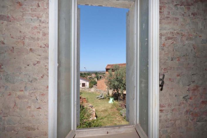 Image No.28-7 Bed House for sale